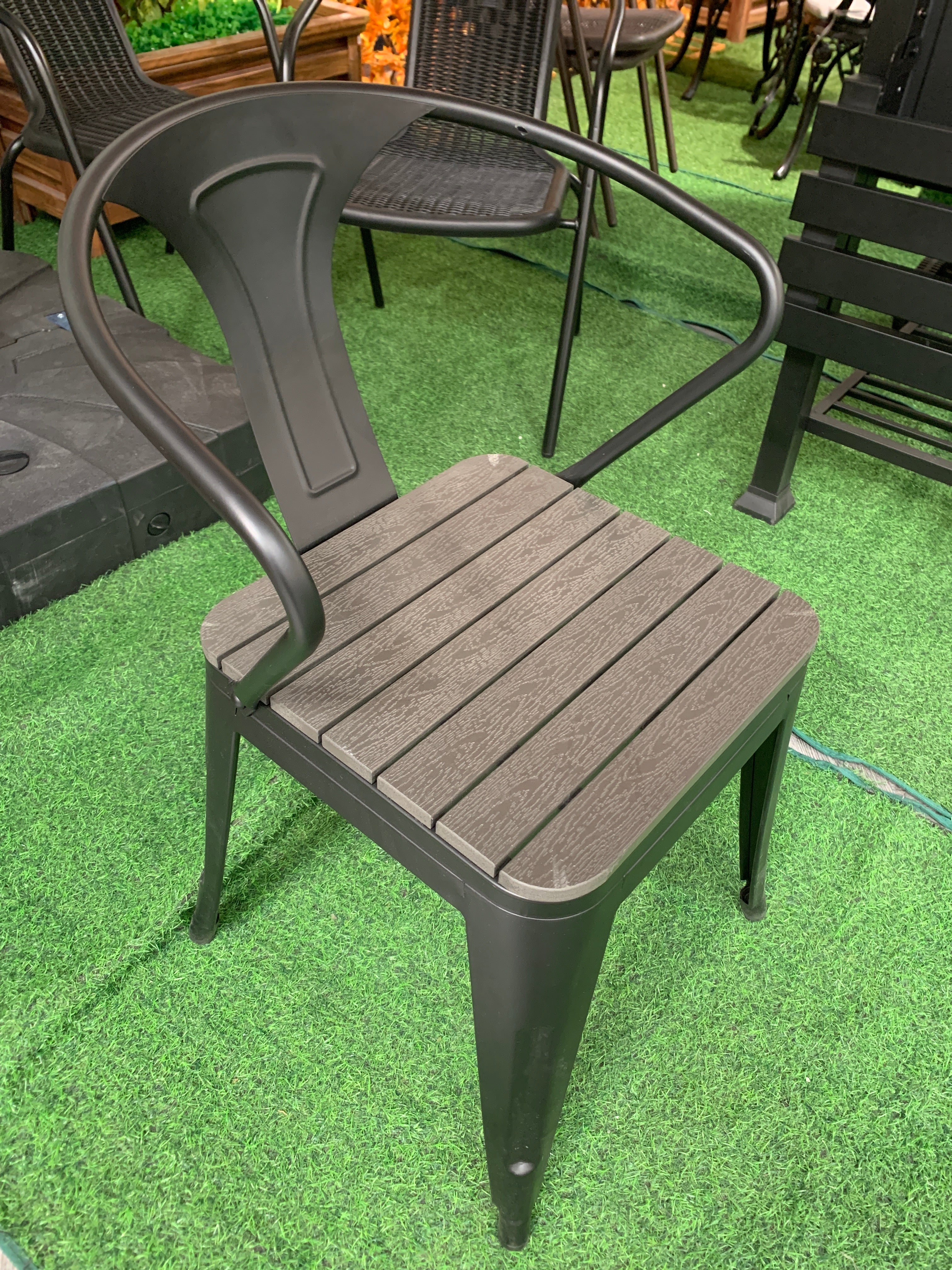 Garden Wooden and Metallic Dining Outdoor Chair 1PC