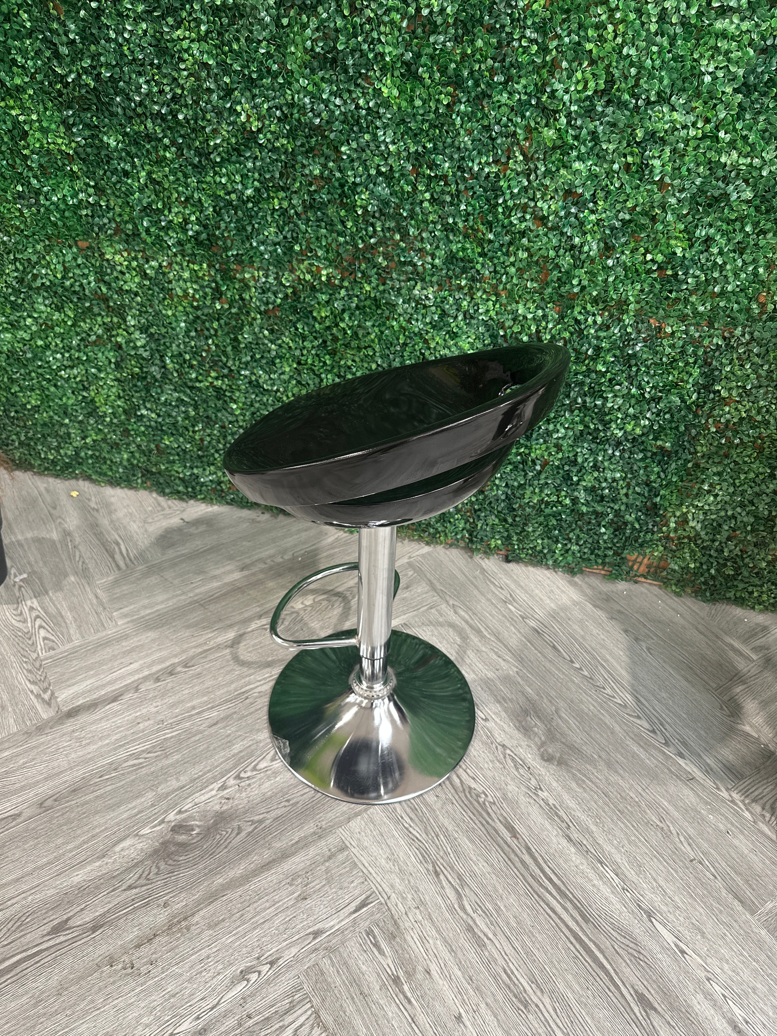 Modern Black Swivel Bar Stool with Footrest 1PC