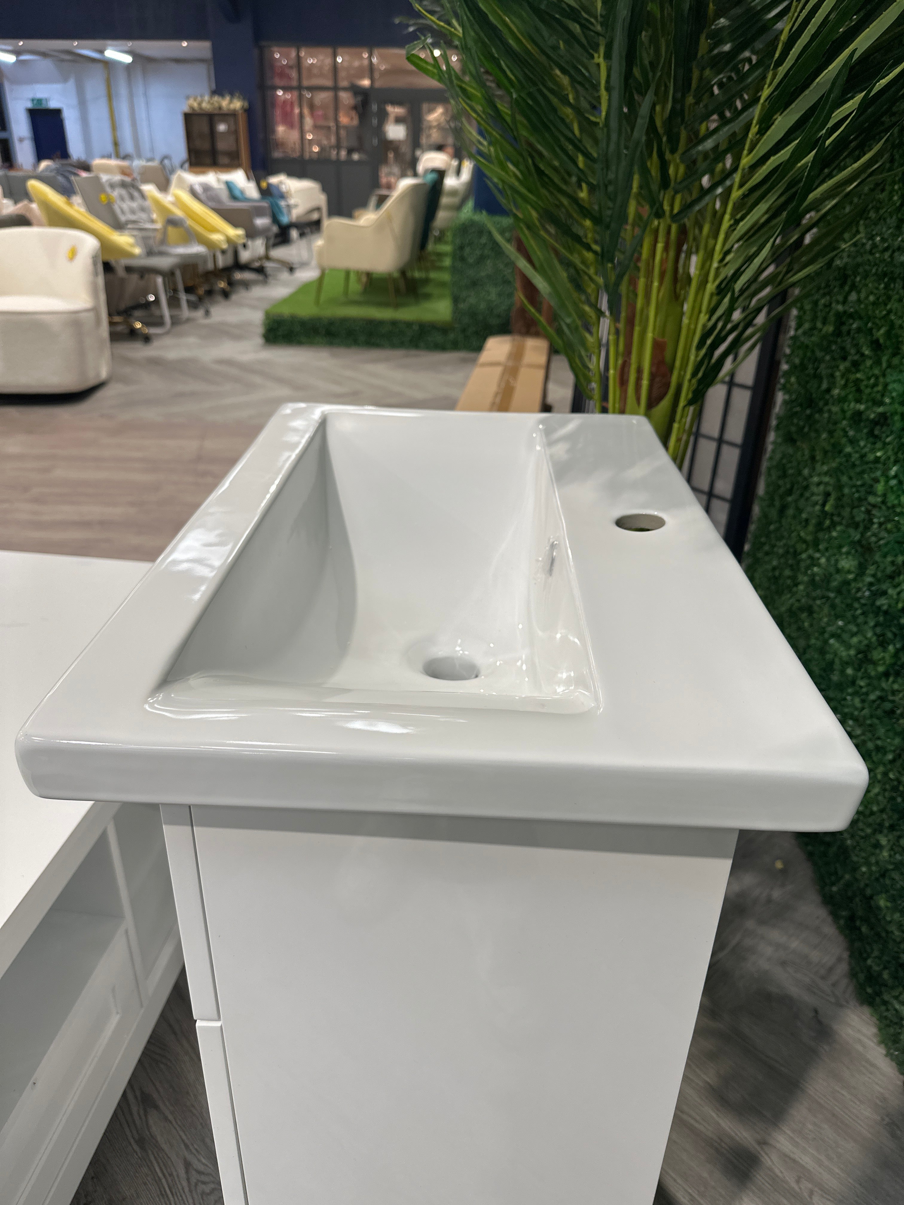 Modern White Ceramic Bathroom Sink