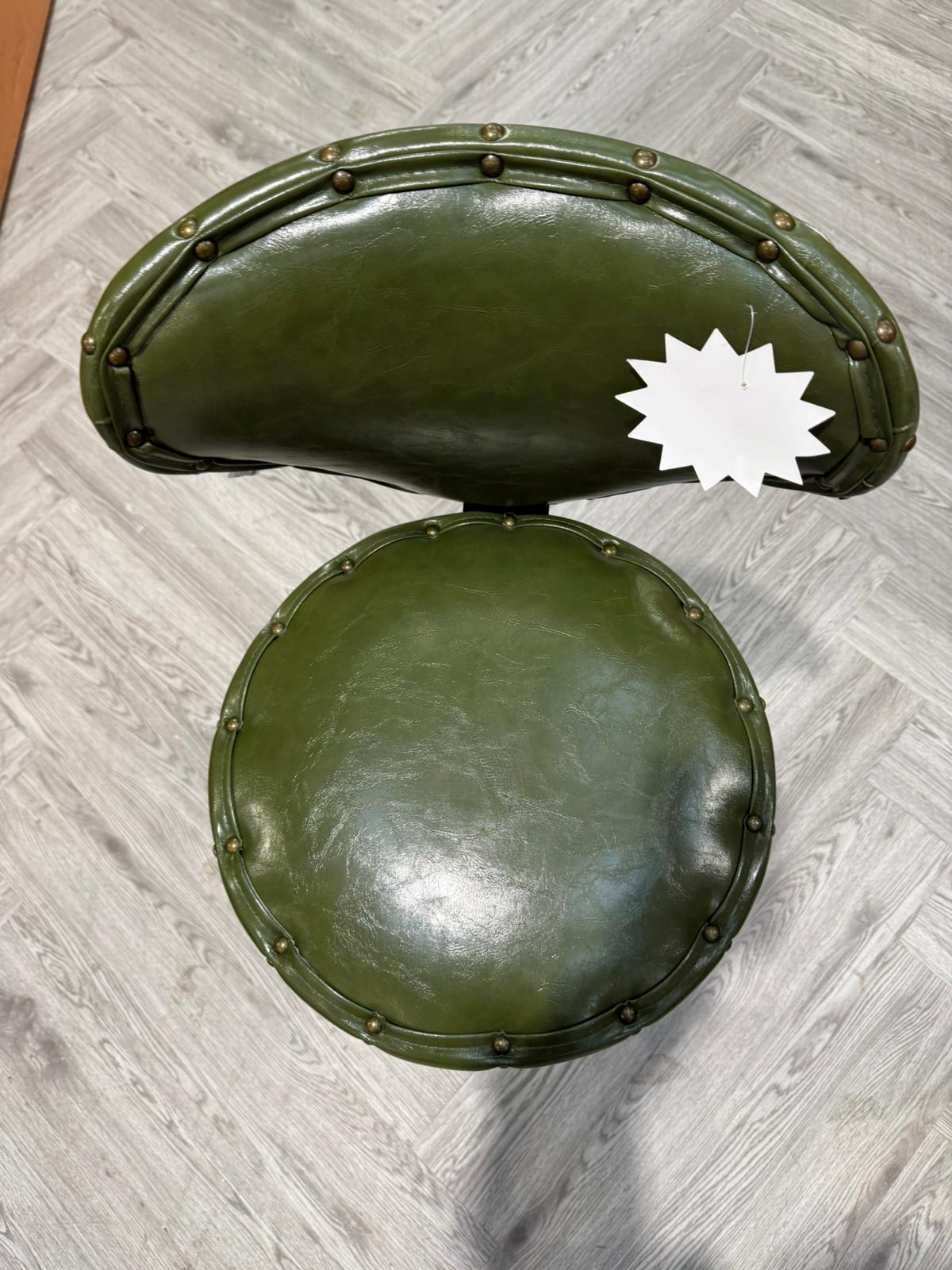 Vintage PU Leather Upholstered Bar Stool with Wooden Legs Green 1PC