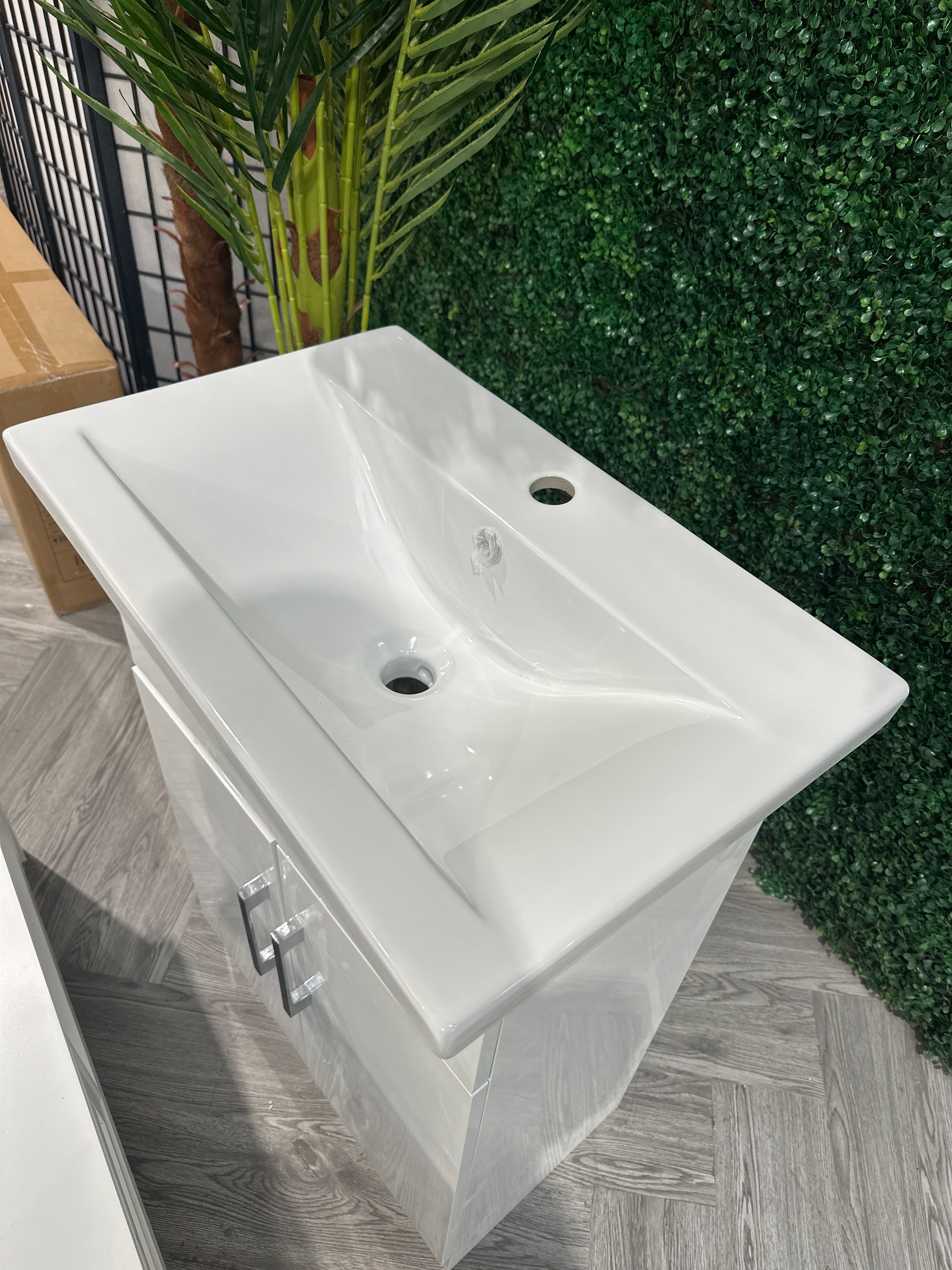 Modern White Ceramic Bathroom Sink