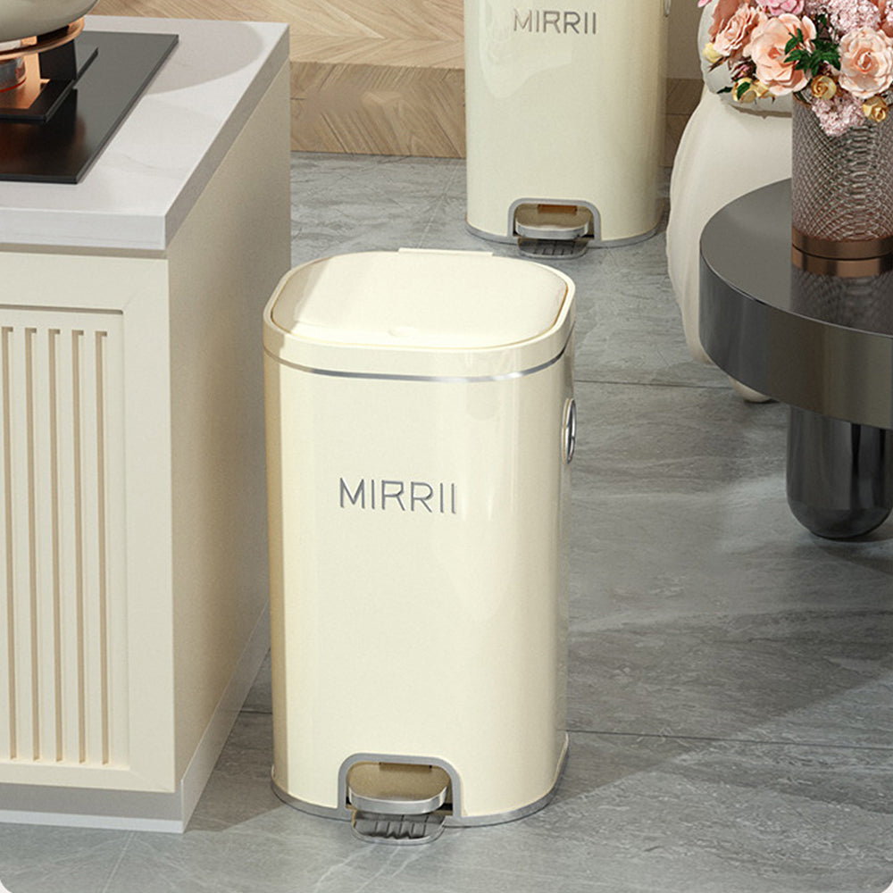 New 15L Cream Coloured Trash Bin with Lid