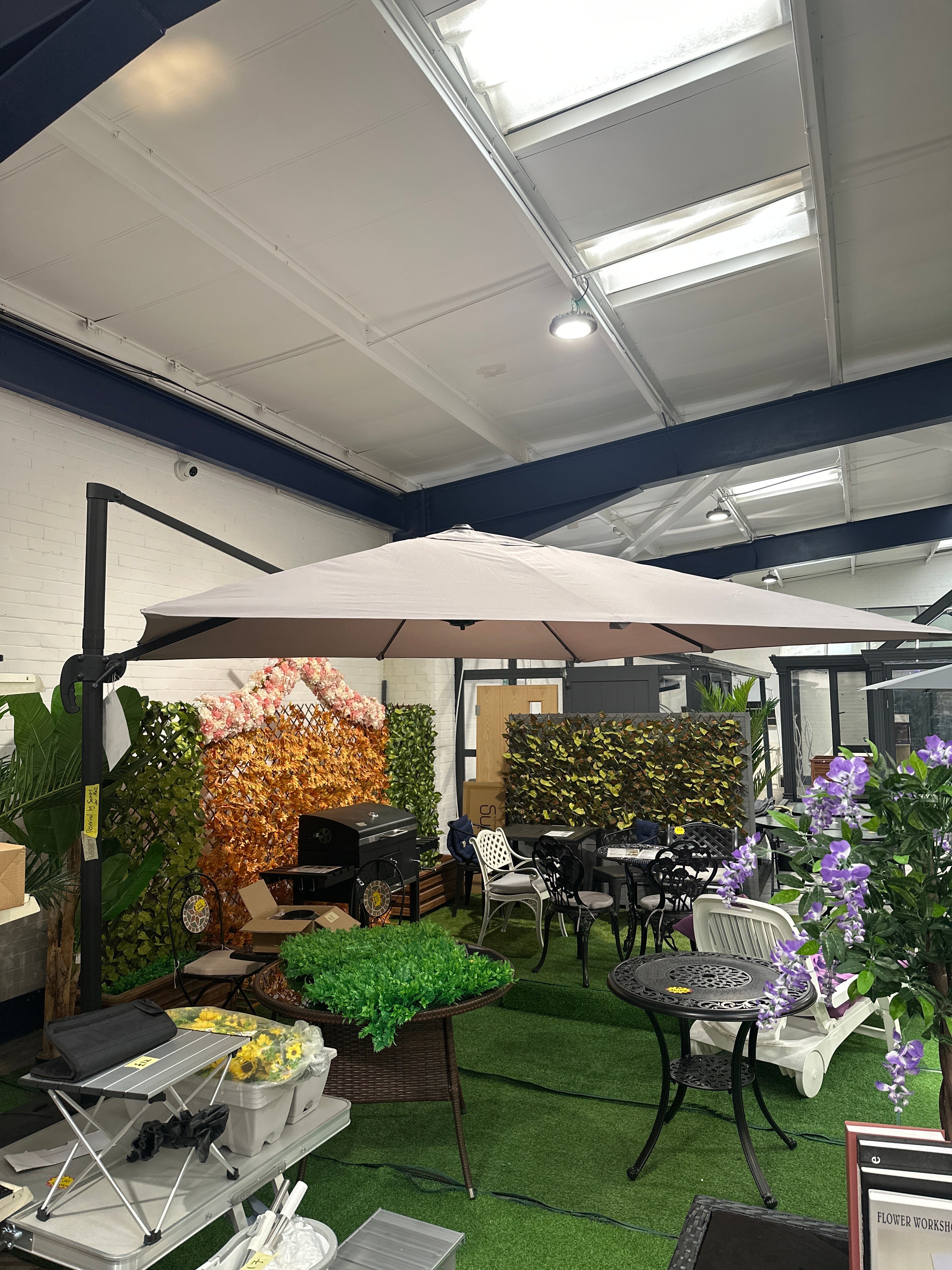 3M x 3M Large Square Canopy Rotating Outdoor Cantilever Parasol