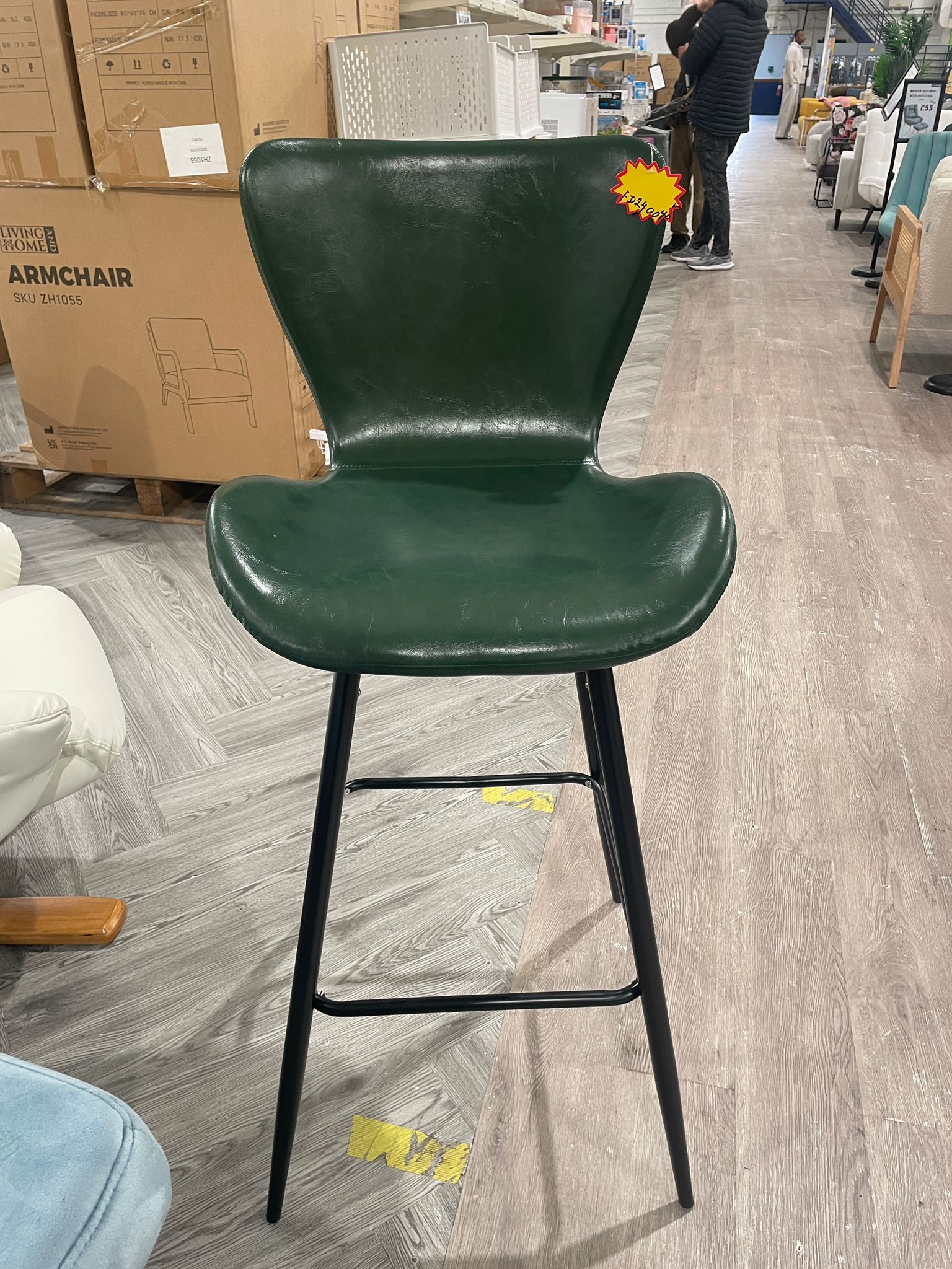 Bar Stool with Metal Legs and Footrest Green 1PC