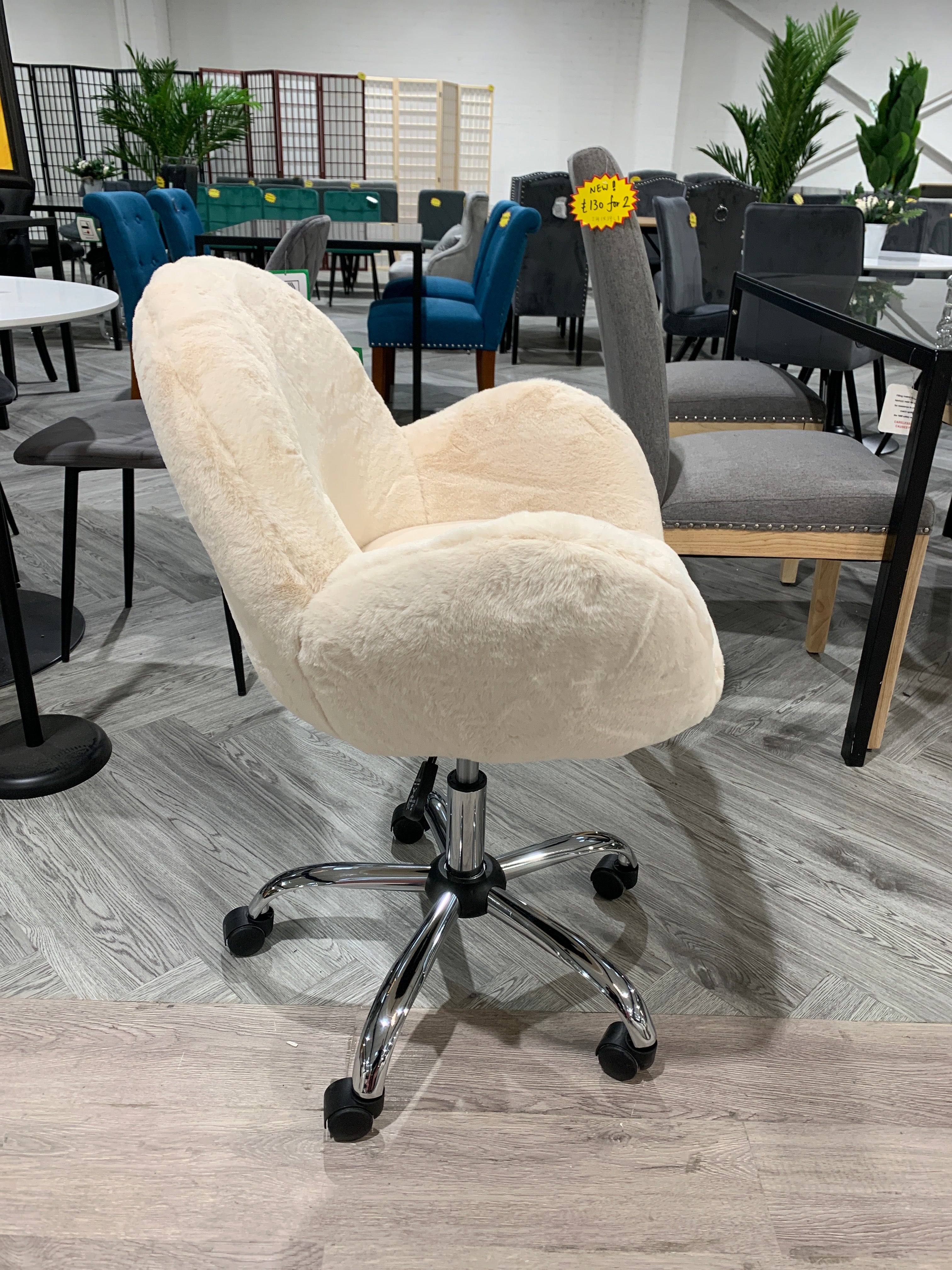 Comfy Plush Swivel Office Chair Adjustable Height White