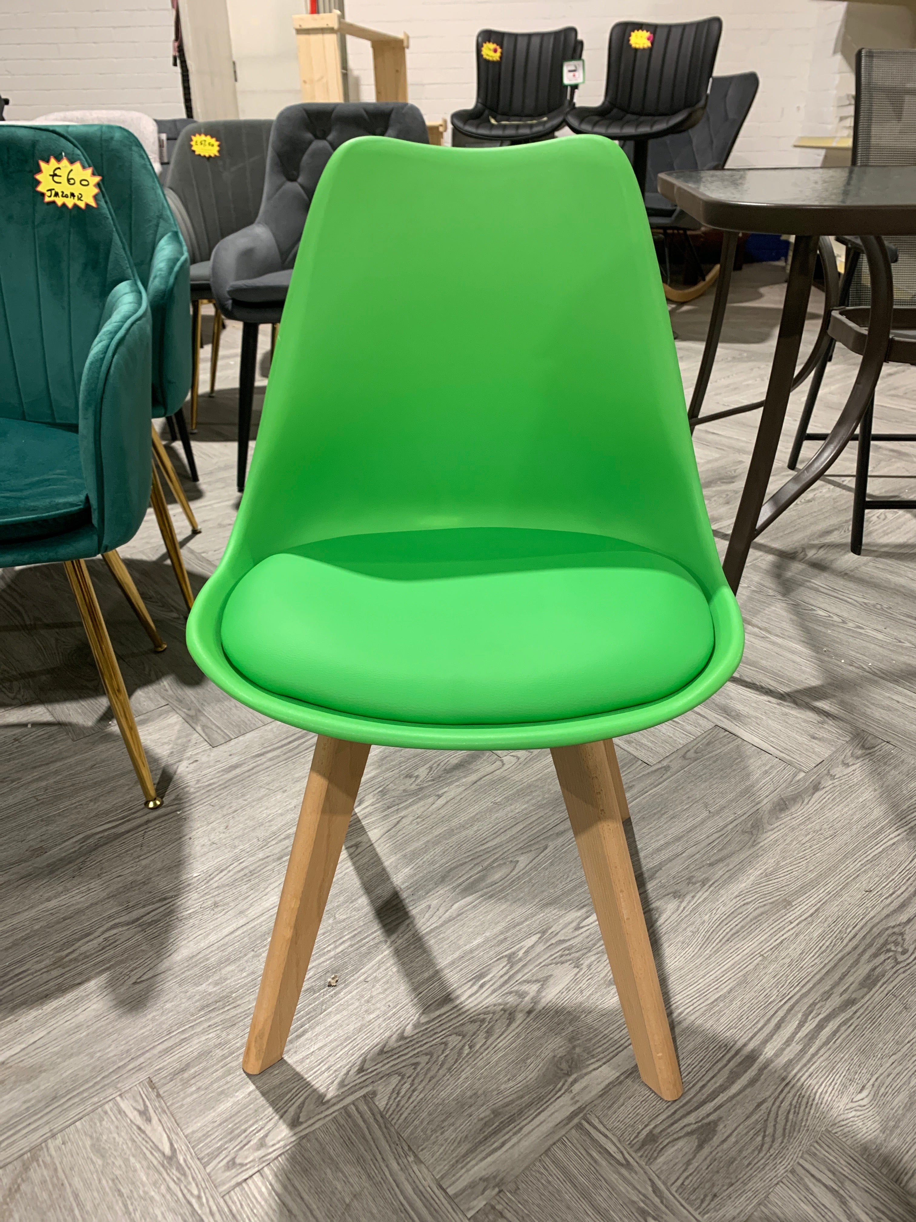 PP Green Dining Chair with Wooden Legs 1PC