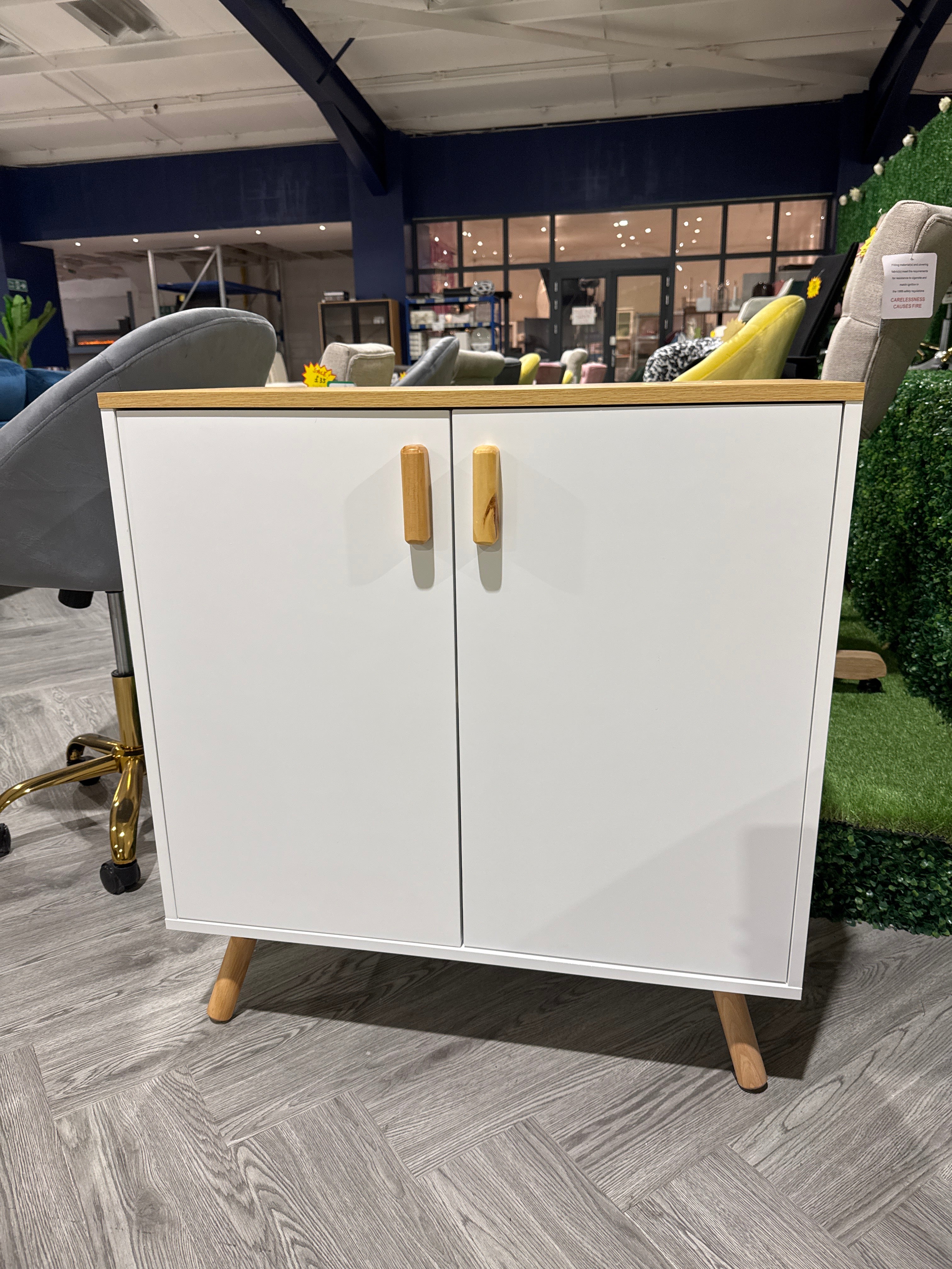 Simple-Styled White Wooden Cabinet Sideboard Storage