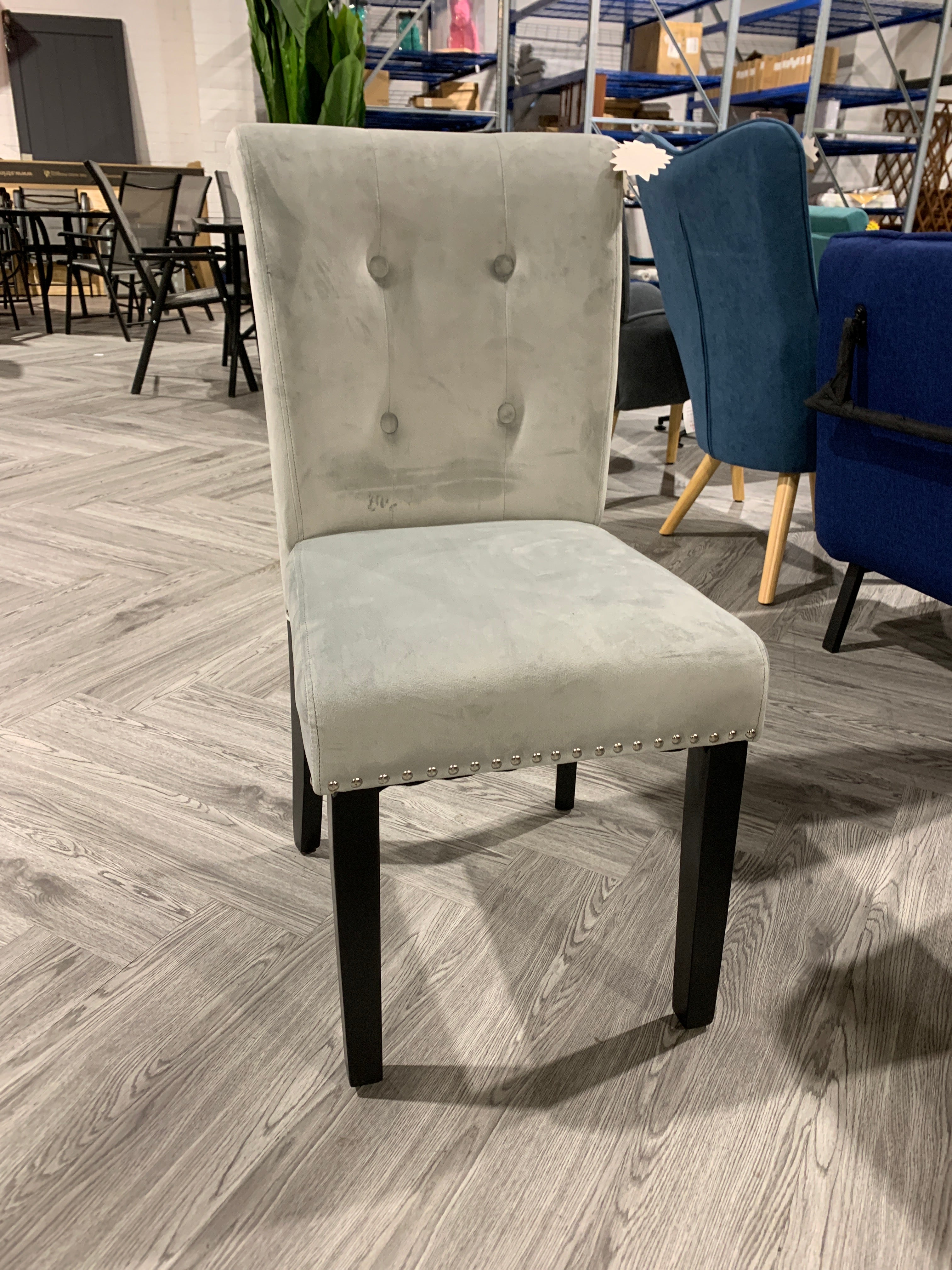 Tufted Velvet Chair Dining Chair with Nailhead Trim 1PC