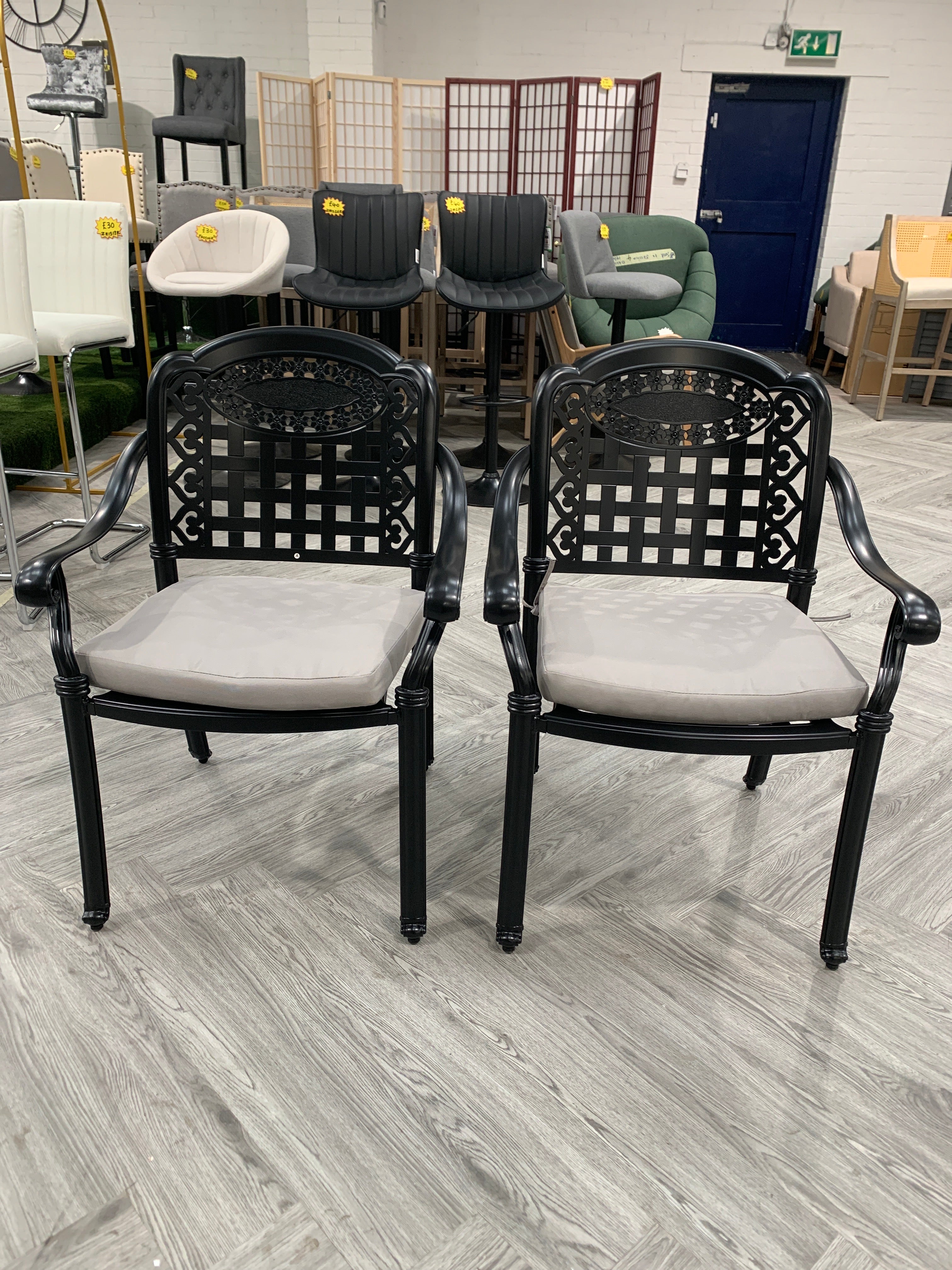 Outdoor Garden Chair with Cushion Cast Aluminium 1PC