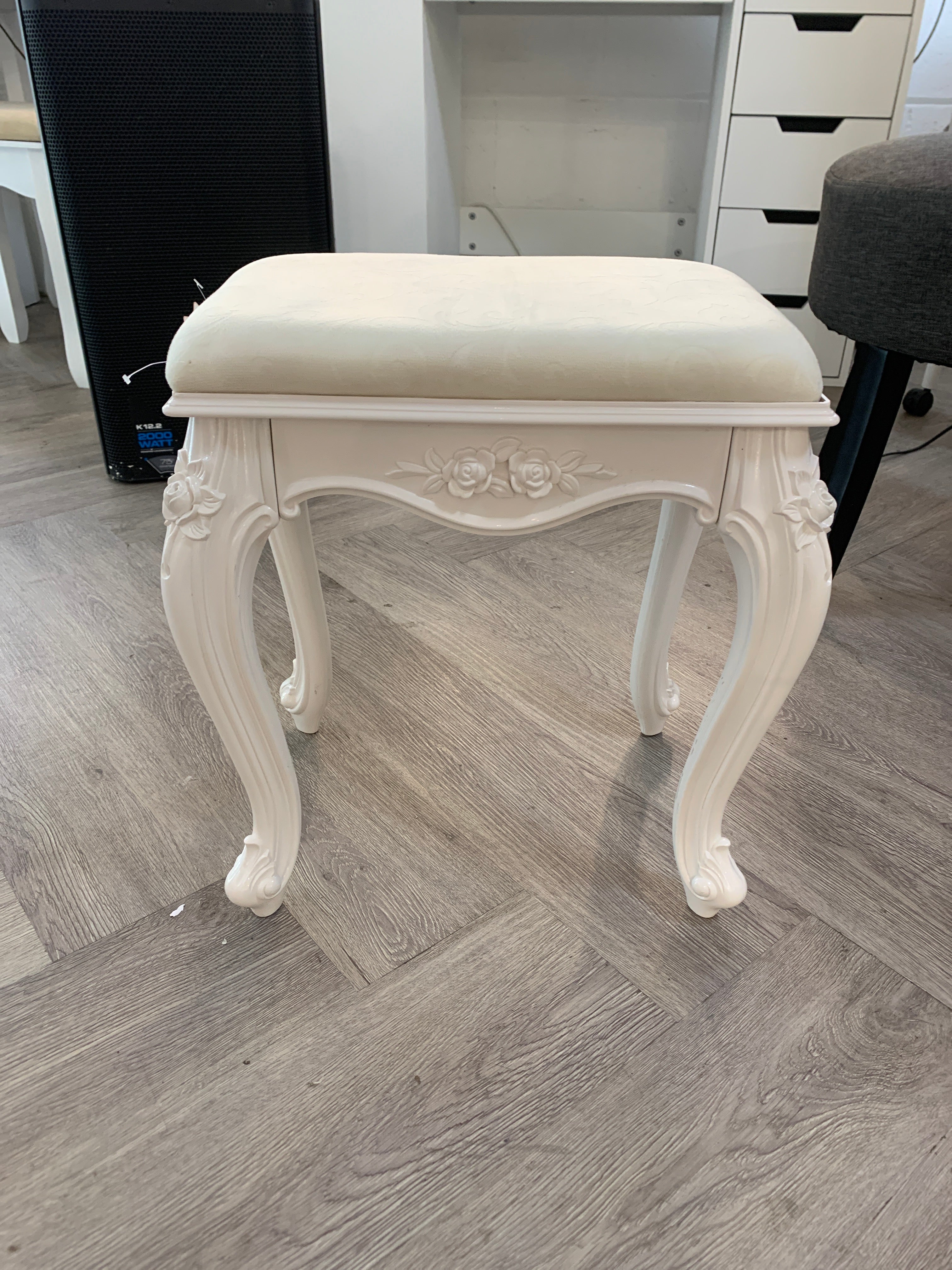 Premium Makeup Dressing Stool Faux Fur Upholstered Stool White