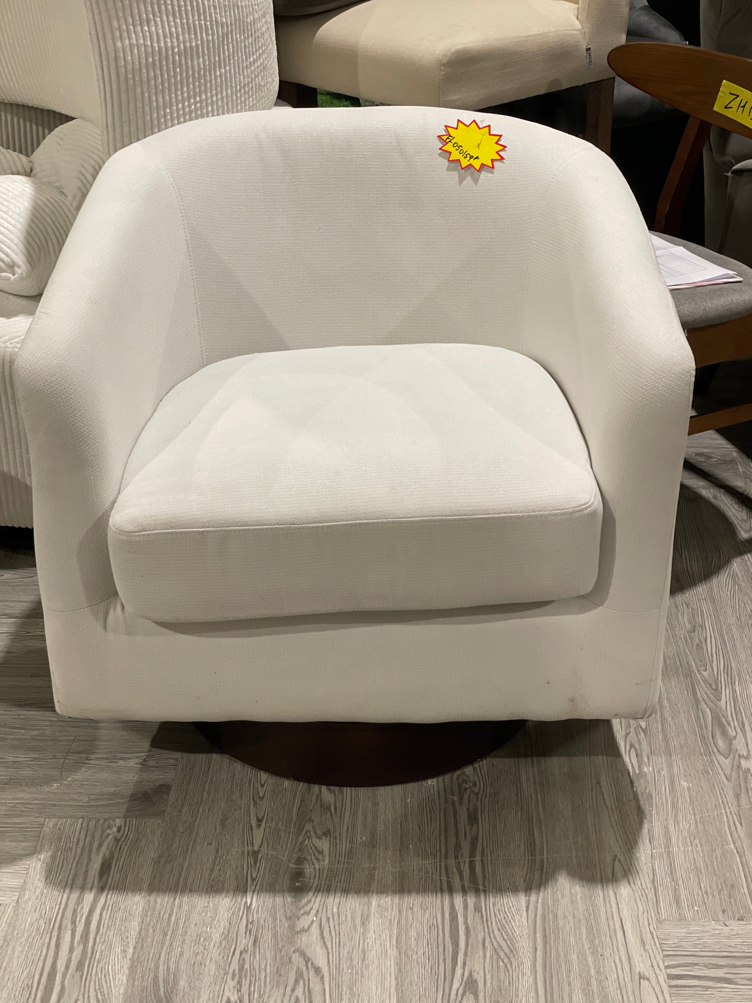 Linen Swivel Accent Chair Armchair White