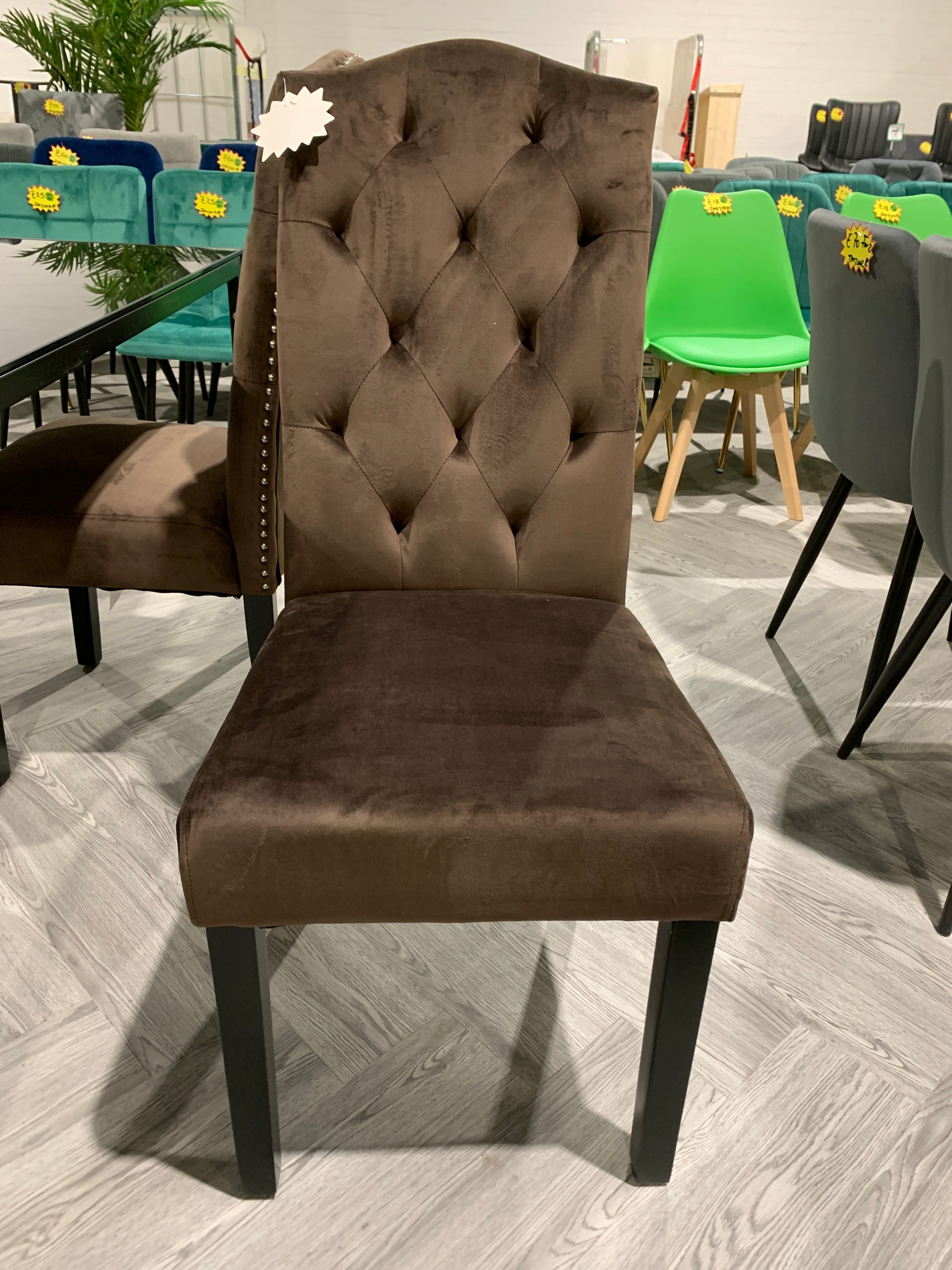 Tufted Velvet Upholstered Dining Chair Brown 1PC