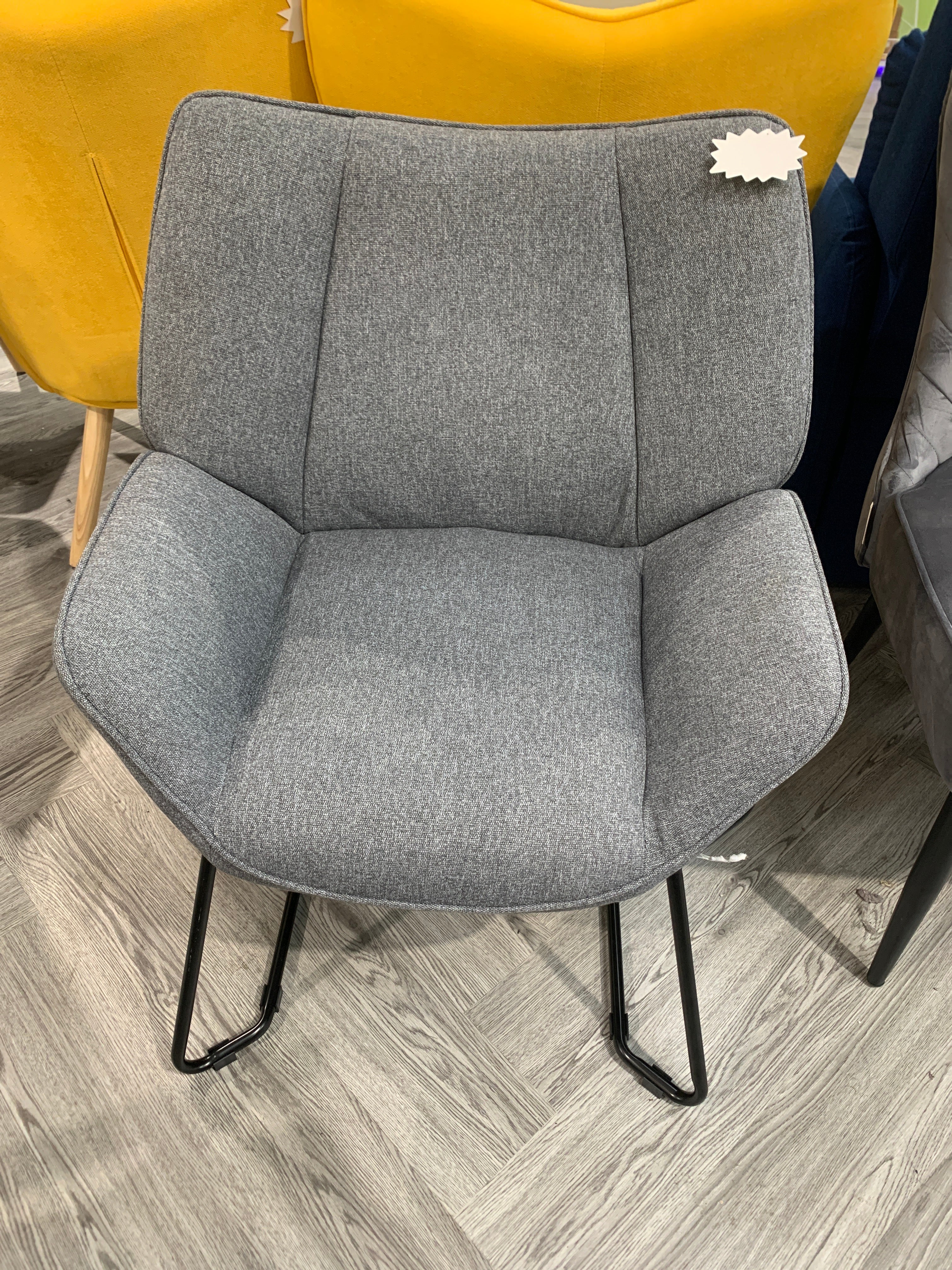 Minimalist Linen Upholstery Armchair with Black Iron Legs