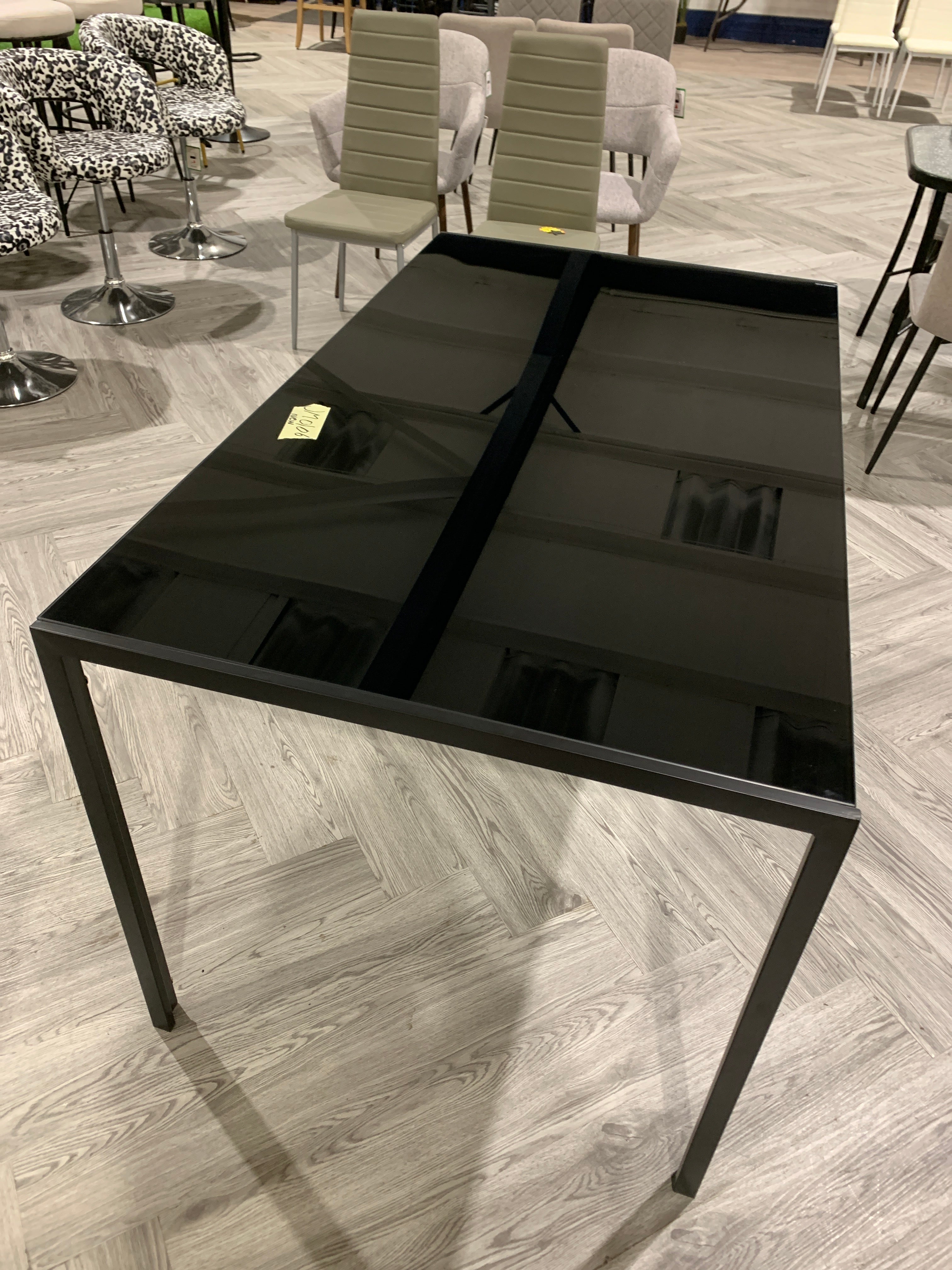 Black Rectangular Tempered Glass Dining Table 140cm W