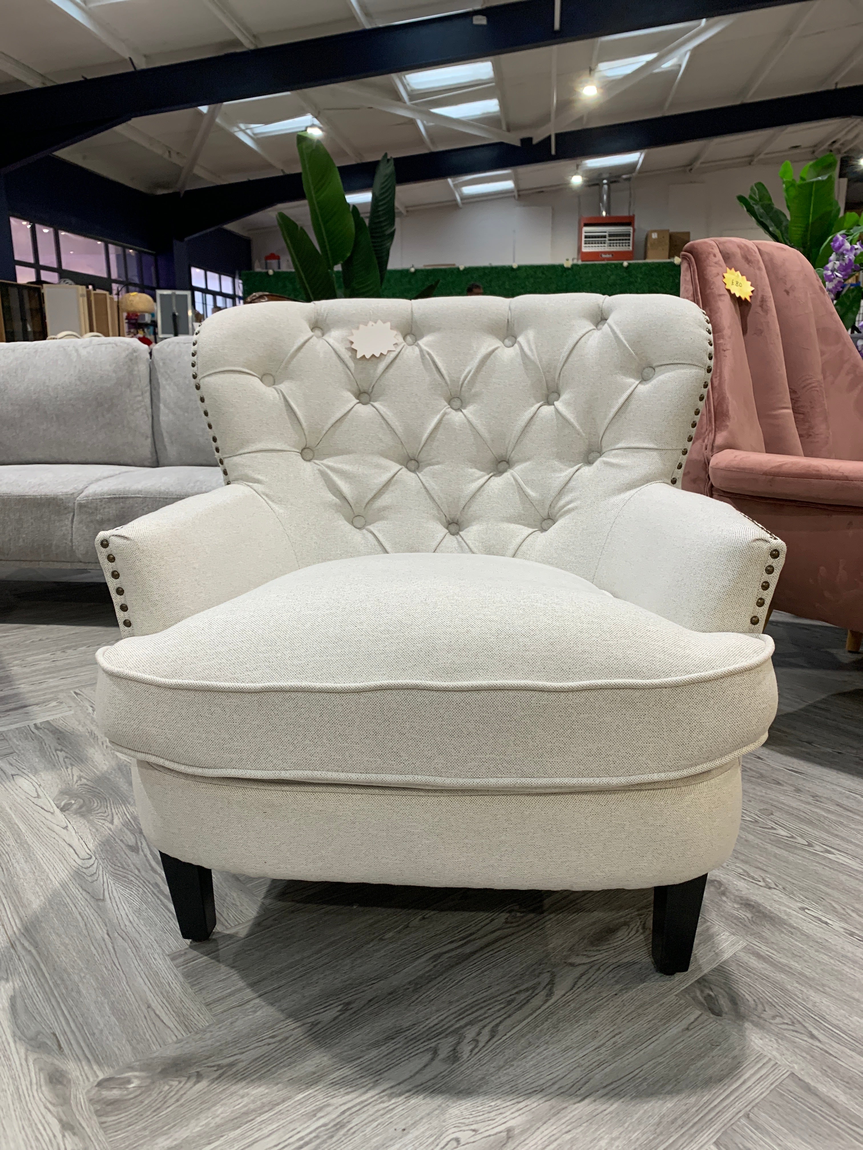 Buttoned Back Linen Armchair with Wooden Legs