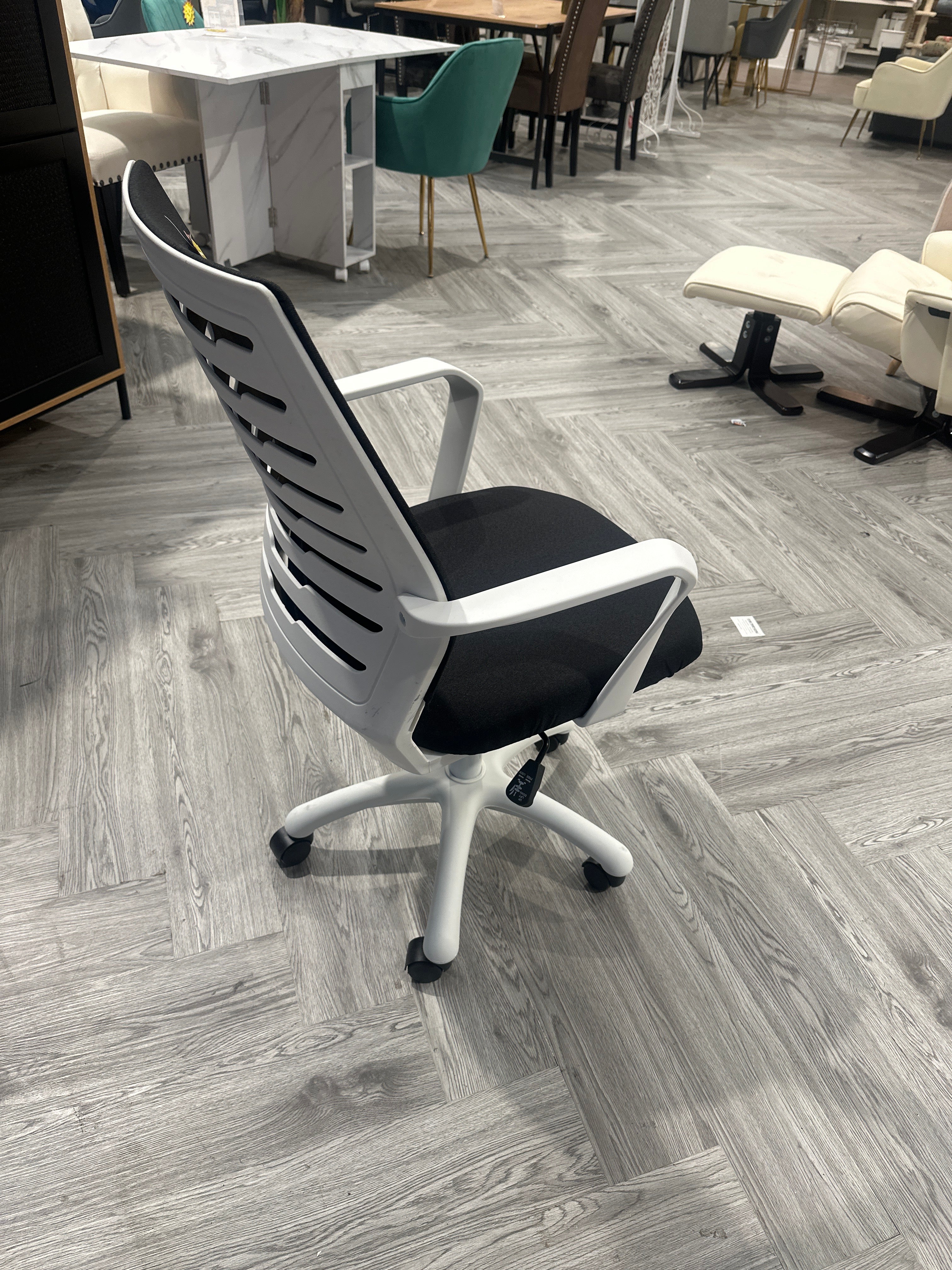 Height Adjustable Swivel Office Chair with Armrest