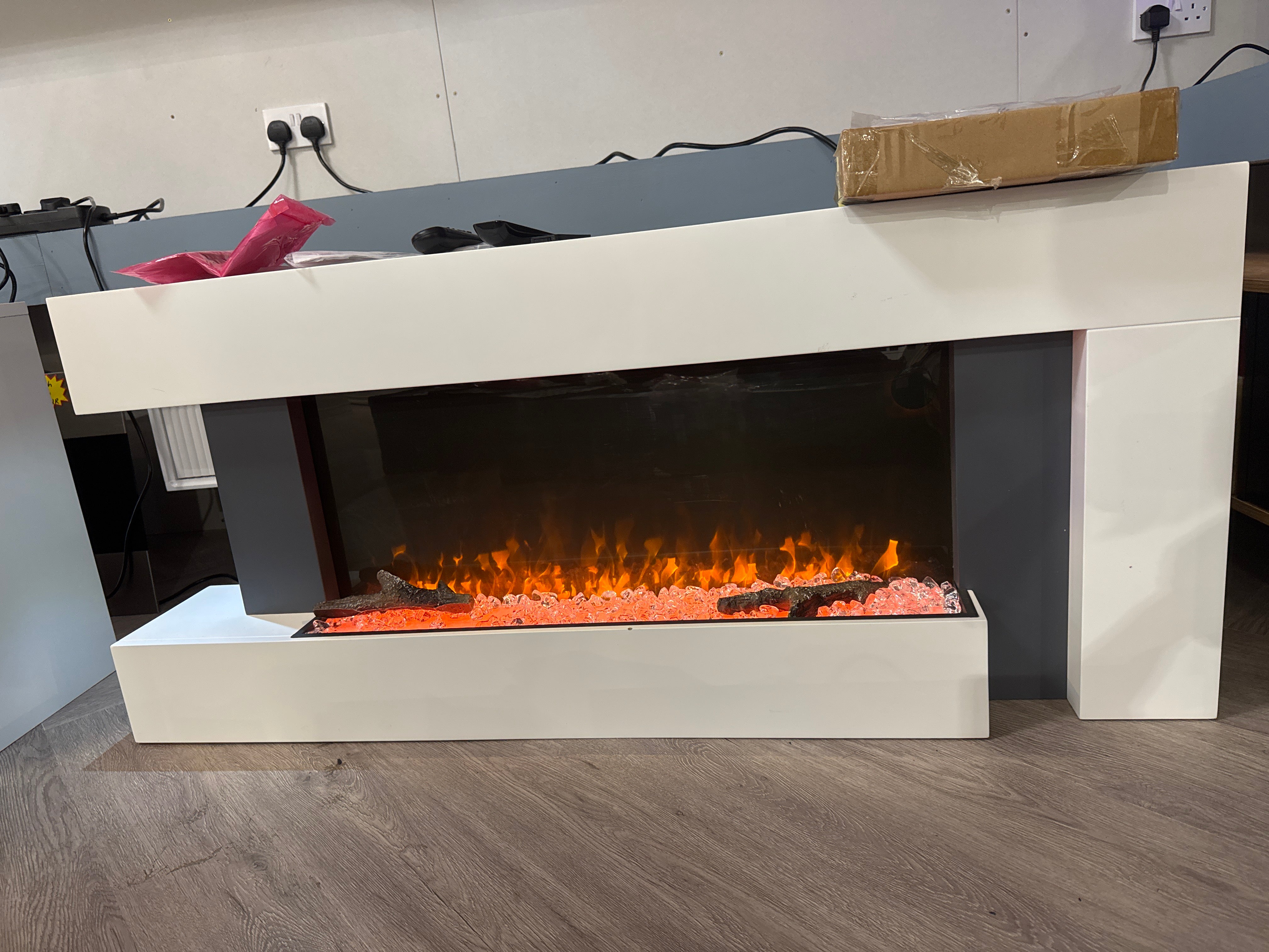 Freestanding Electric Fireplace with Mantel White