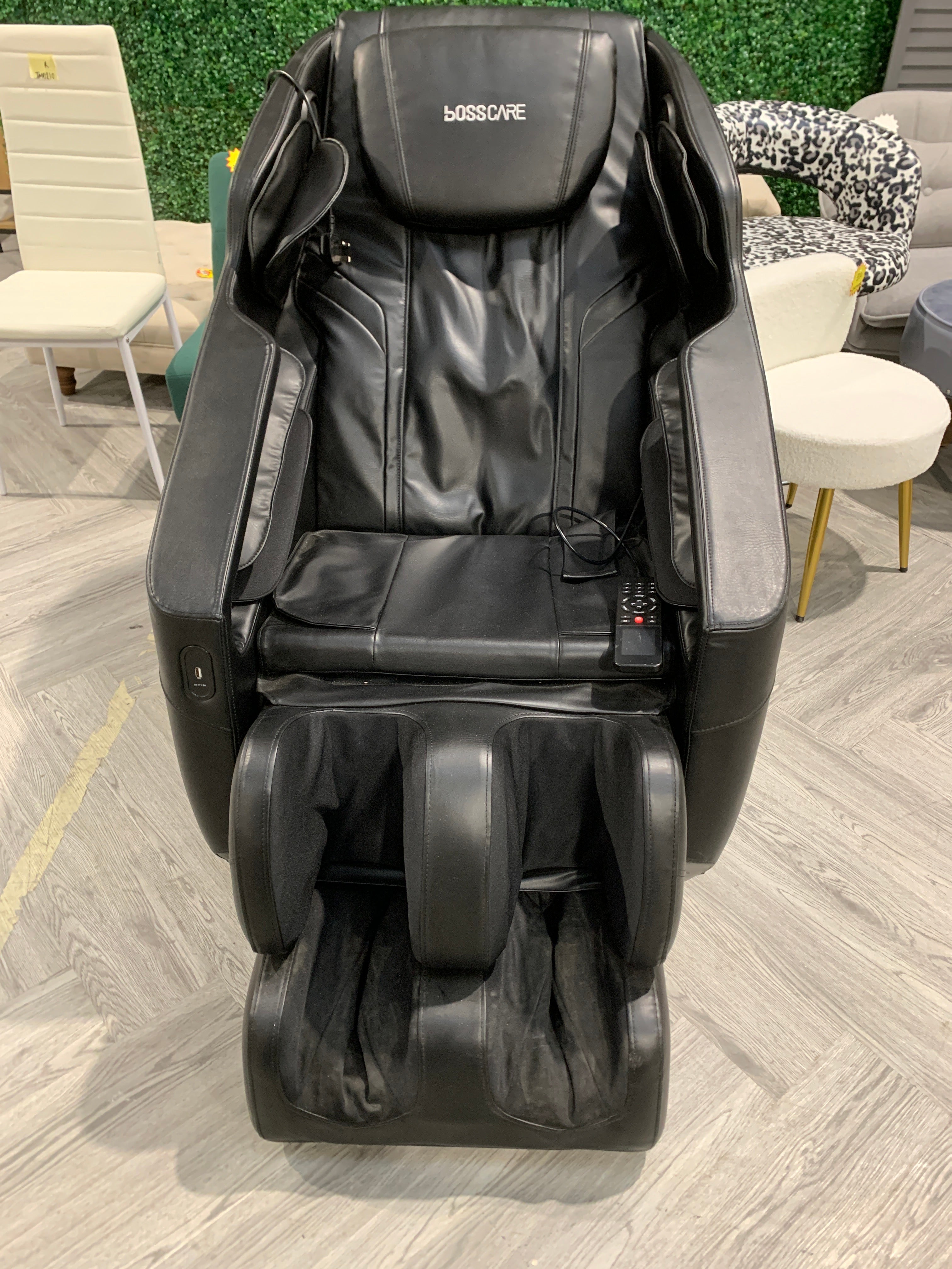 Zero Gravity Faux Leather Massage Chair with Remote Black