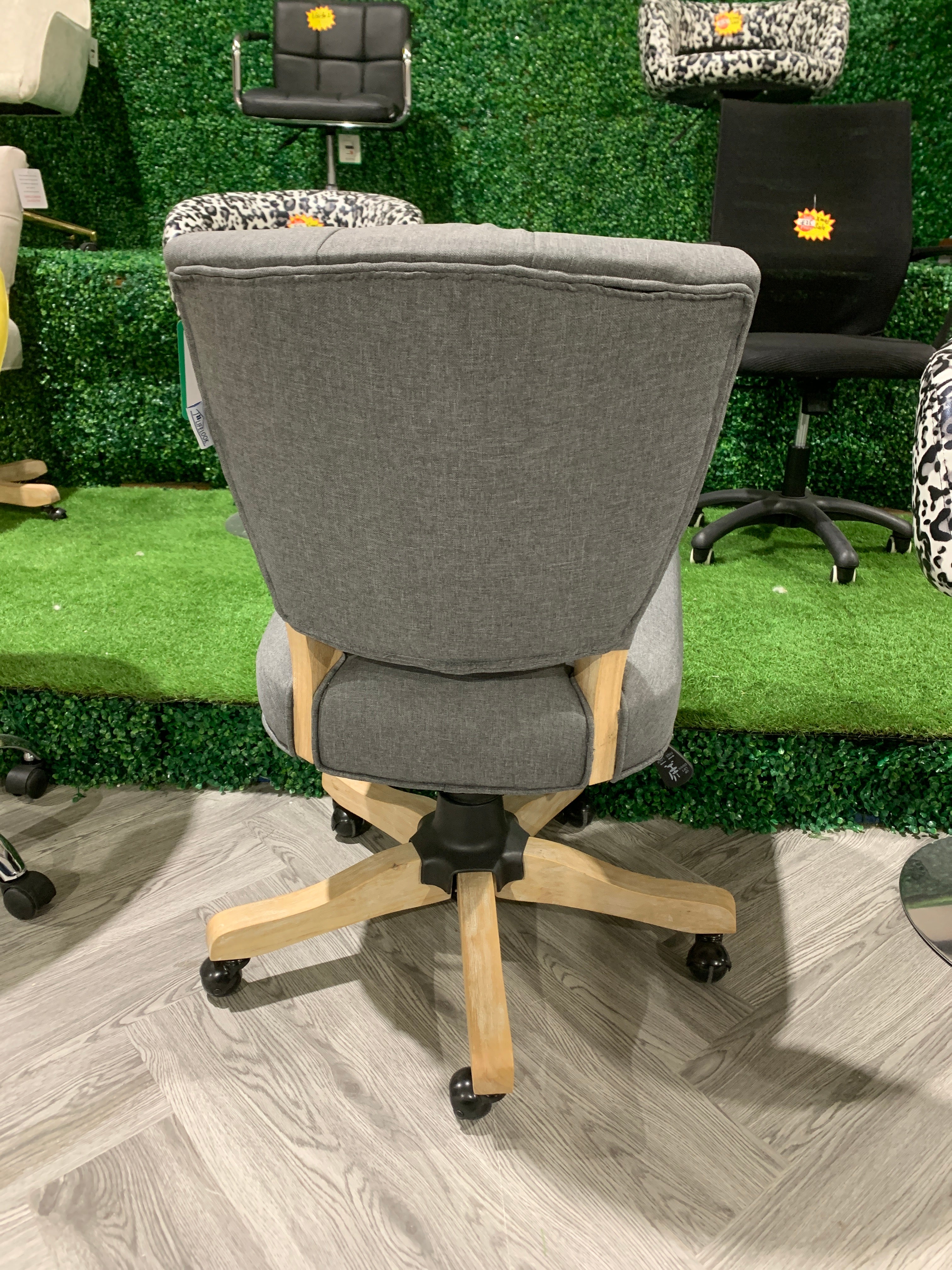 Grey Buttoned Linen Swivel Office Chair with Wooden Base