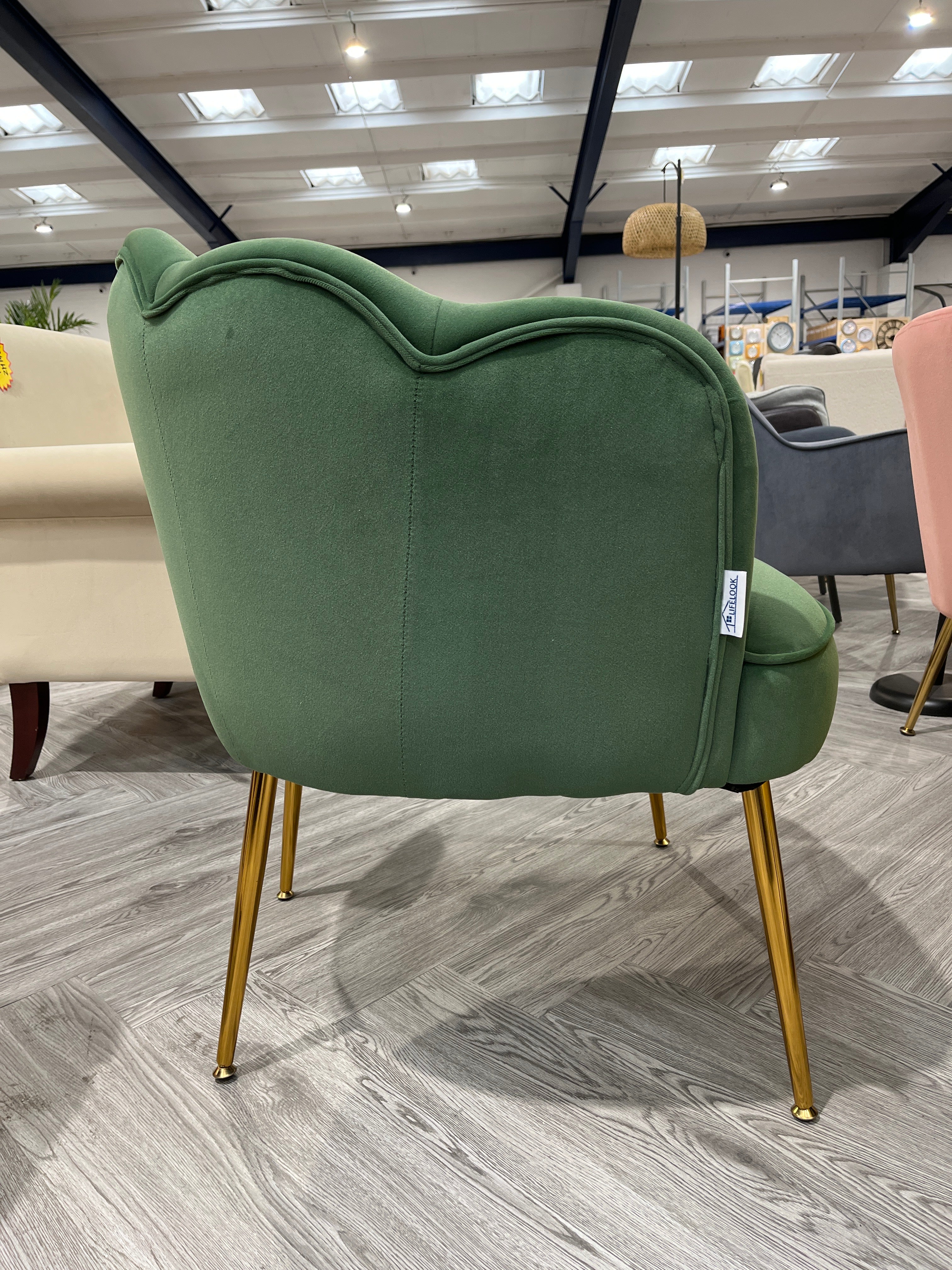 Green Casual Frosted Velvet Shell-shaped Armchair Petal Backrest with Golden Metal Legs