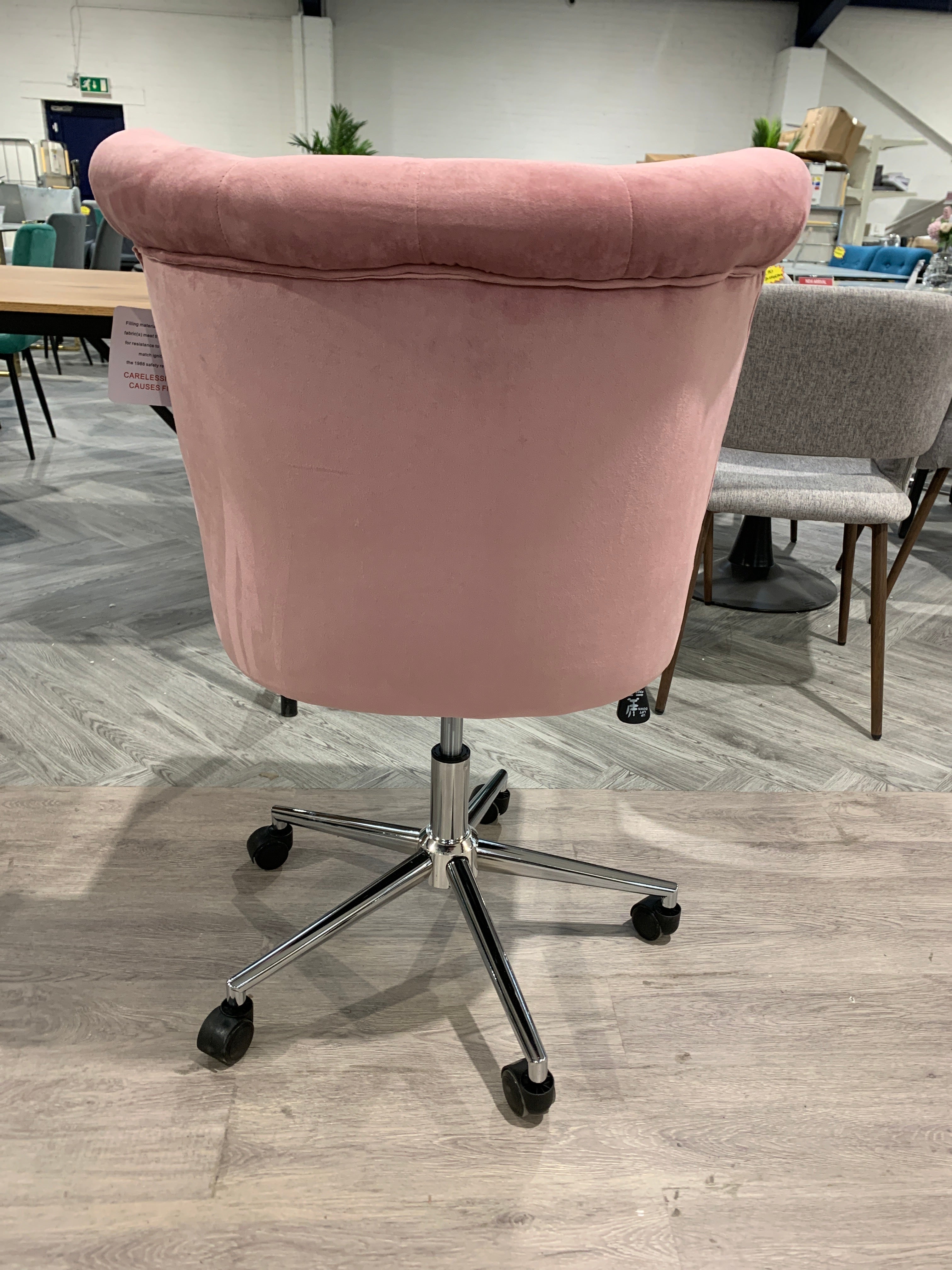 Pink Buttoned Velvet Swivel Office Chair with Silver Base