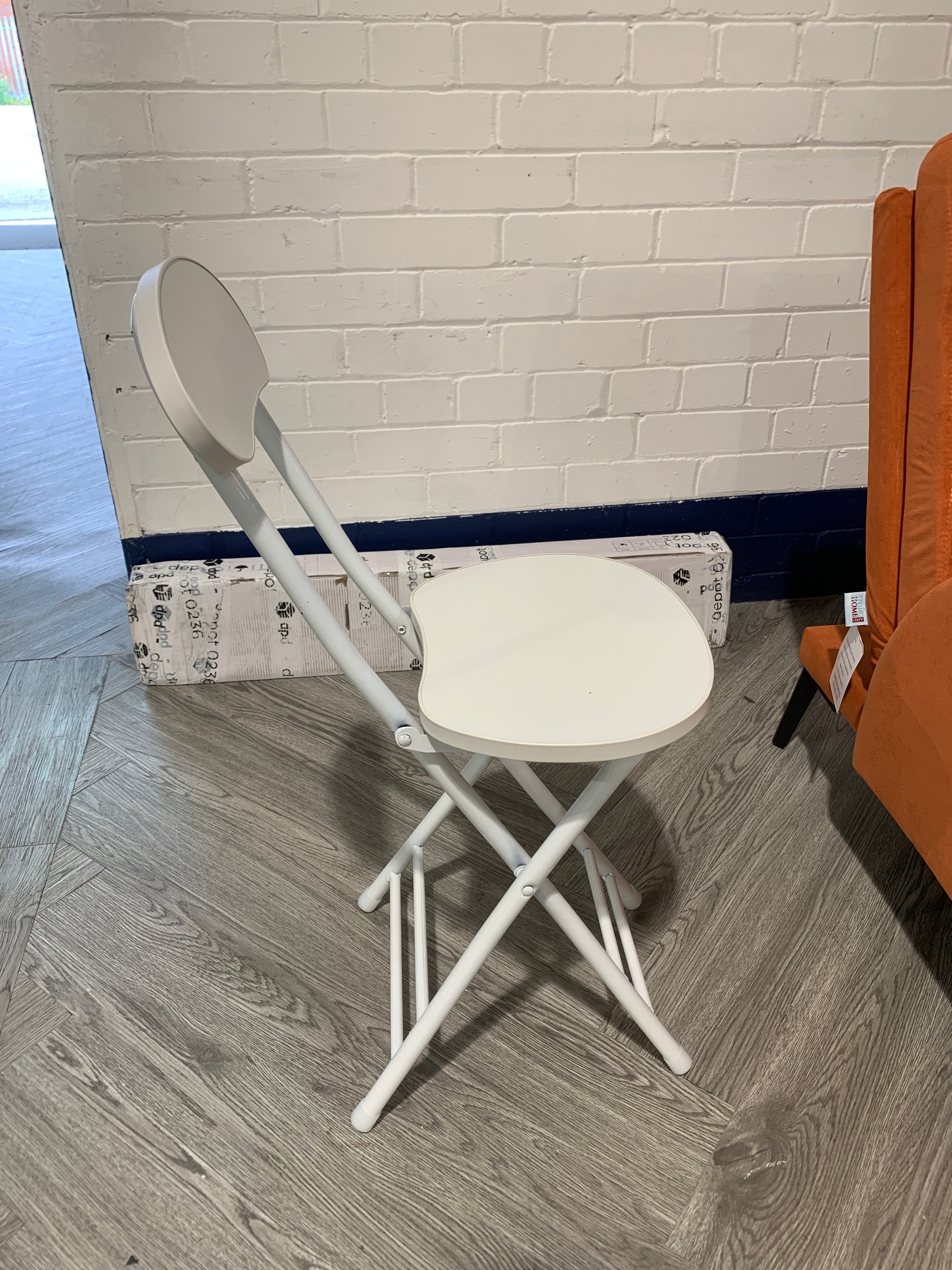 White Portable Foldable Dining Chair with Metal Leg 1PC