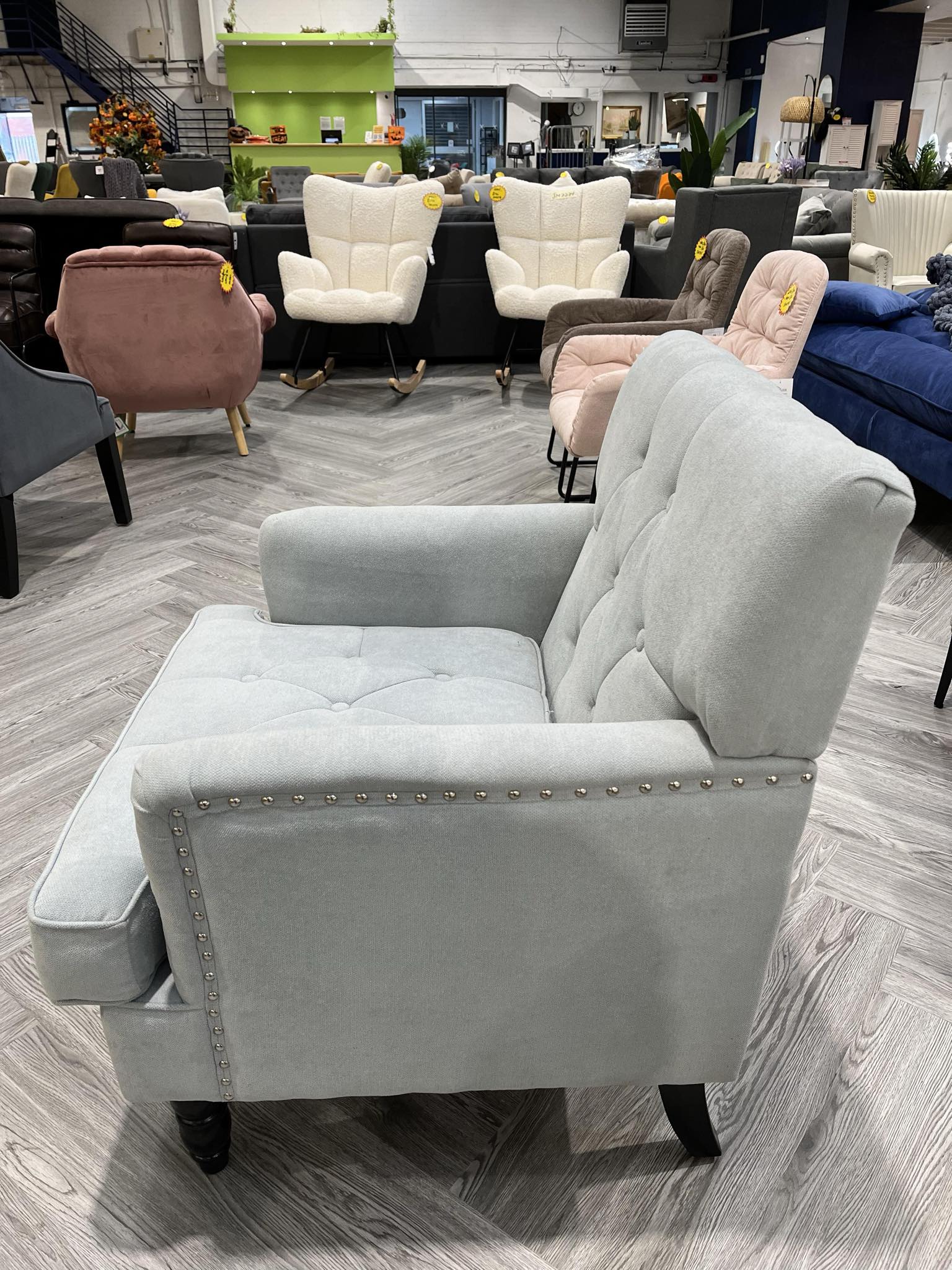 Linen Buttoned Armchair with Wooden Legs