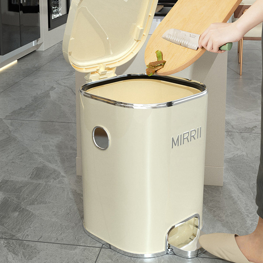 New 15L Cream Coloured Trash Bin with Lid