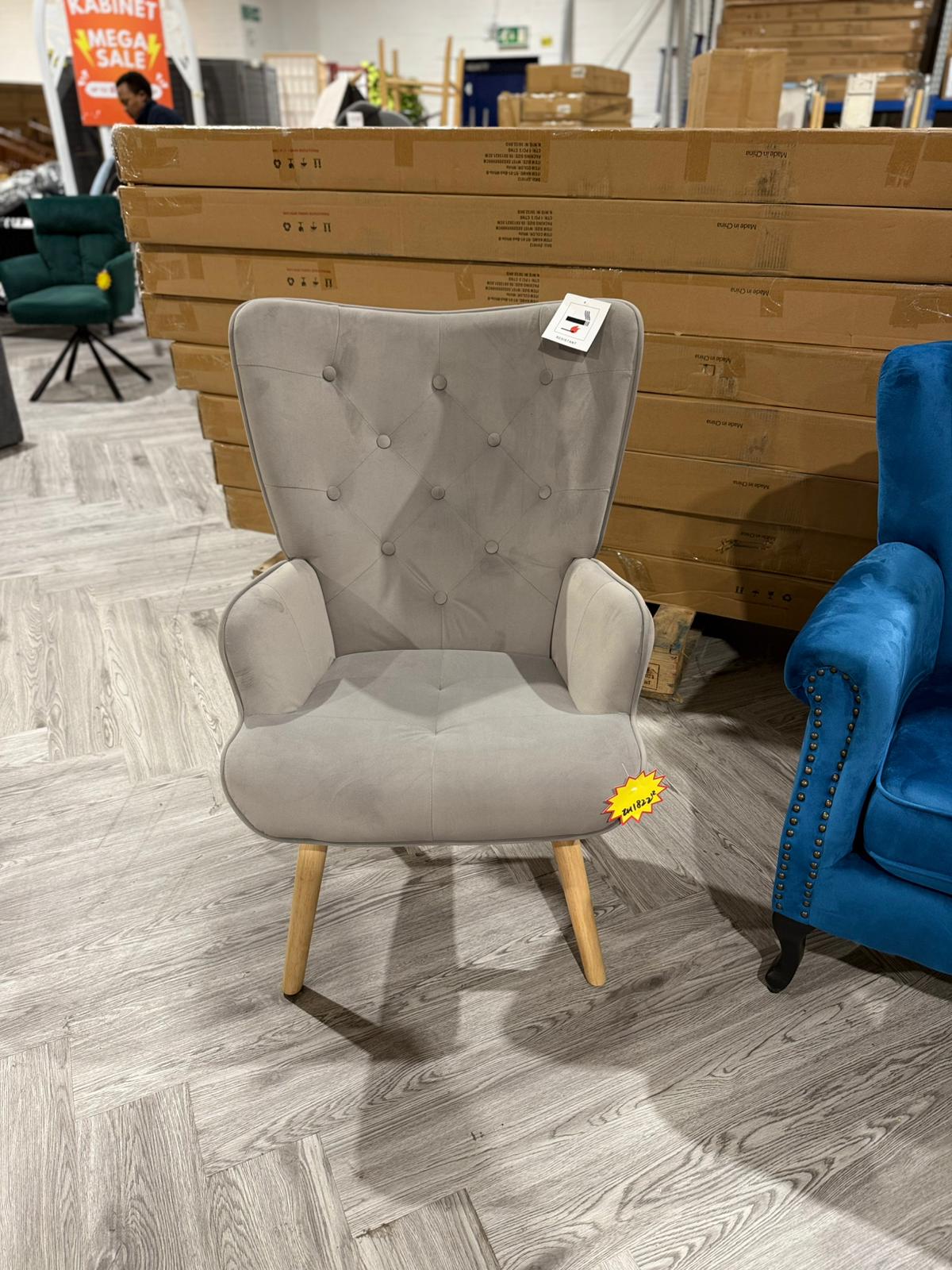 Flannel Upholstered Tufted Lounge Chair with Wooden Legs Grey