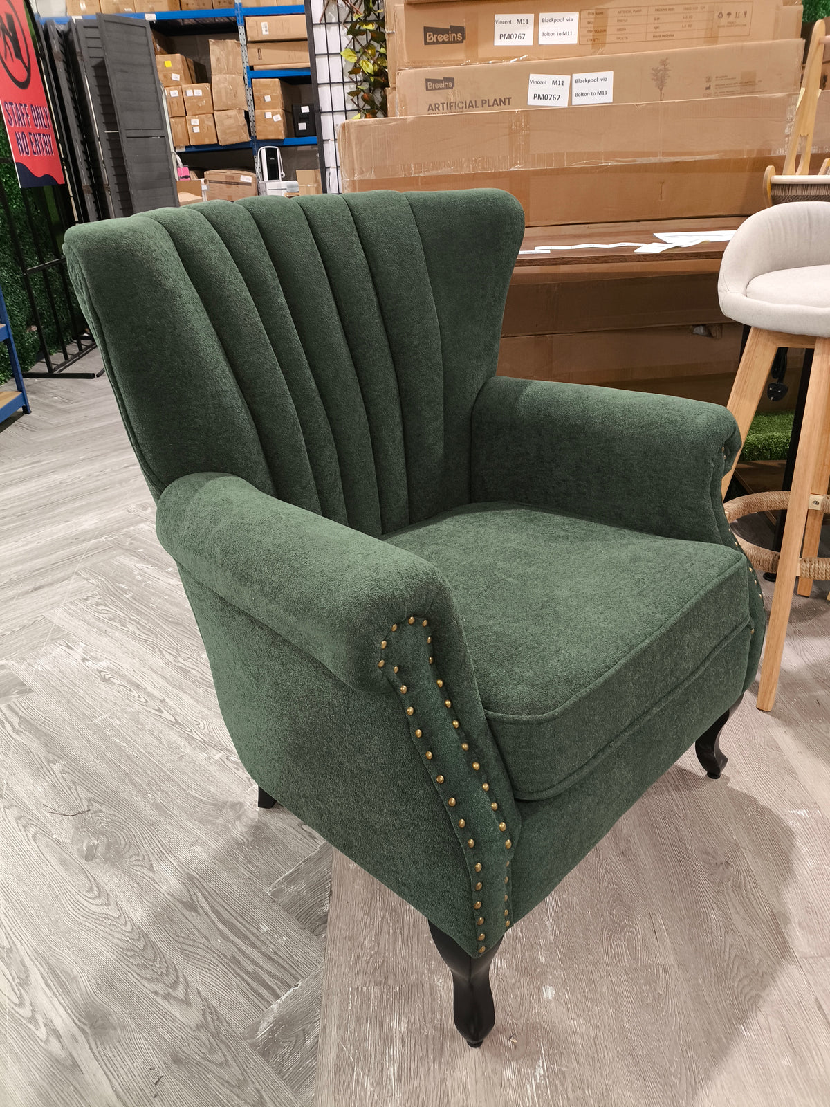 Elegant Chenille Armchair with Rubberwood Legs Green
