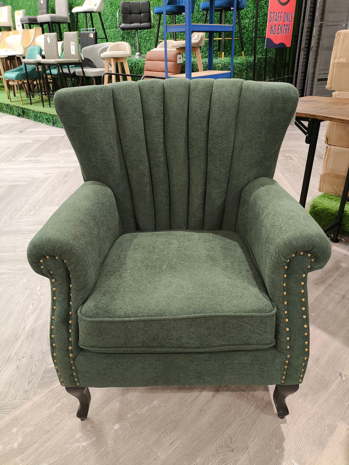 Elegant Chenille Armchair with Rubberwood Legs Green